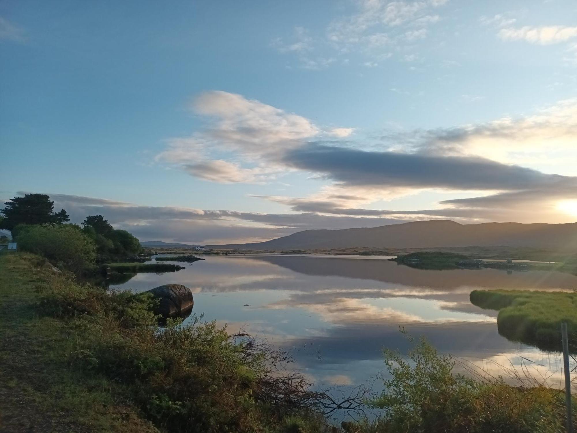 Connemara Lake View Apartment Camus Eighter Εξωτερικό φωτογραφία